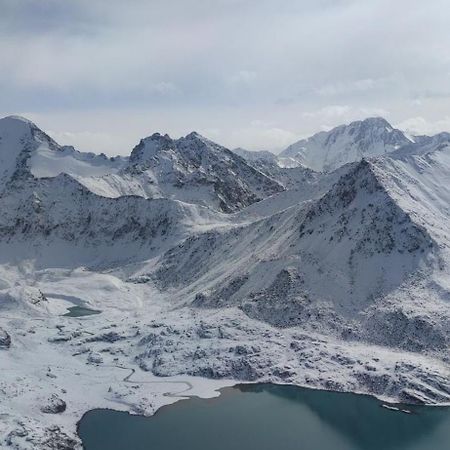 Ala-Kul Guesthouse In Altyn-Arashan Каракол Екстер'єр фото
