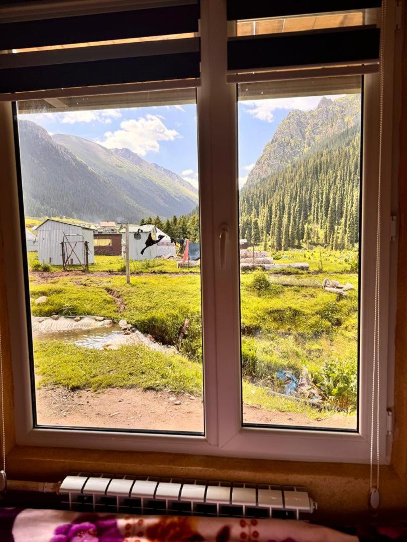 Ala-Kul Guesthouse In Altyn-Arashan Каракол Екстер'єр фото