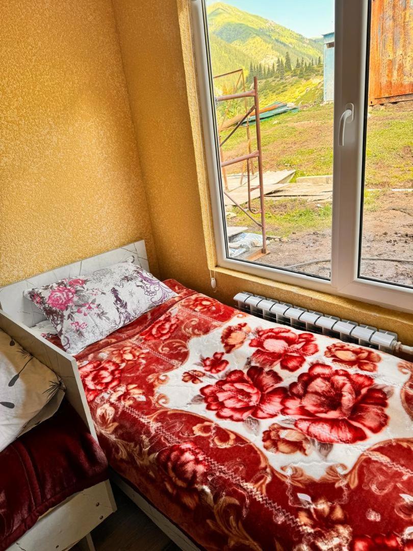 Ala-Kul Guesthouse In Altyn-Arashan Каракол Екстер'єр фото